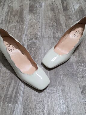 AGL Angie Wave Womens White Patent Leather Block Heel Italy Size 41.5